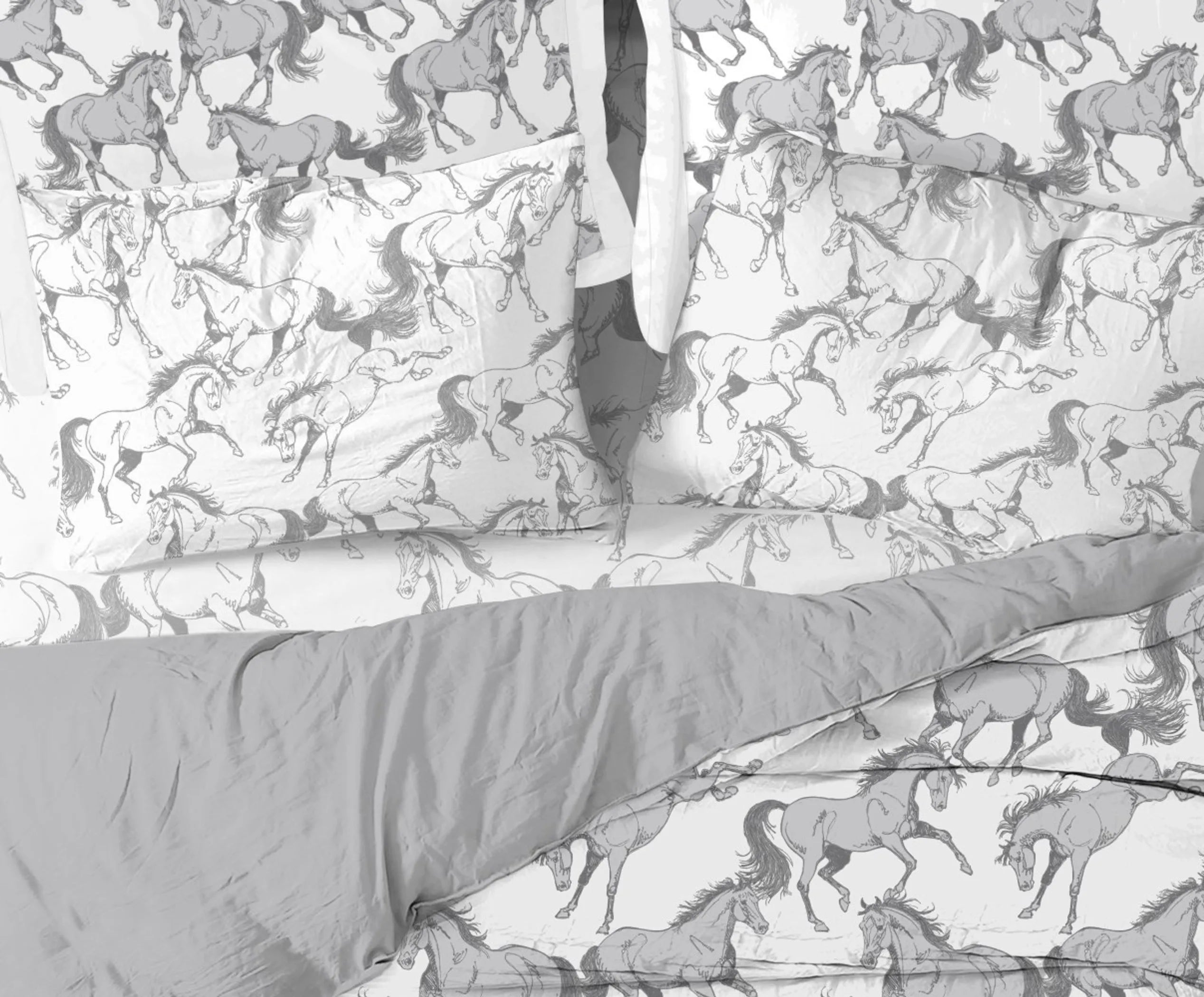 AWST Int'l "Lila" Elegant Horse Sheet Set- White w/ Gray- King